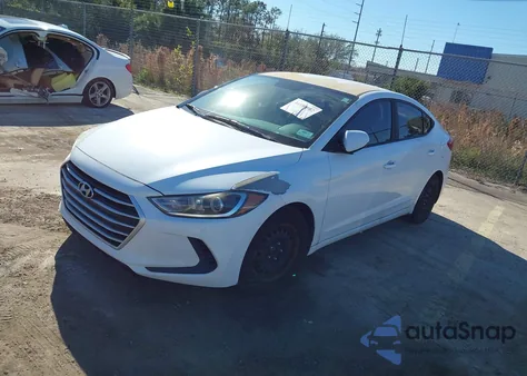 2017 Hyundai Elantra Se z USA, uszkodzony, nr VIN 5NPD84LF7HH116313